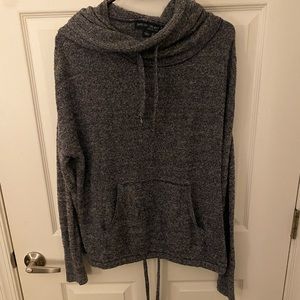 Barefoot dreams hoodie pullover